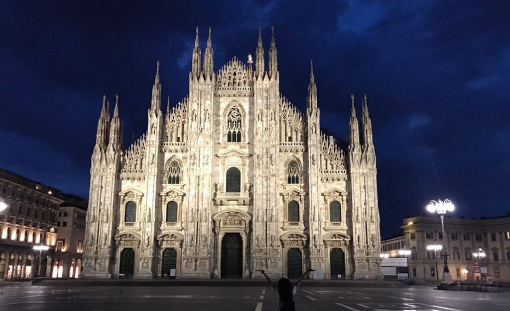 milan duomo noche