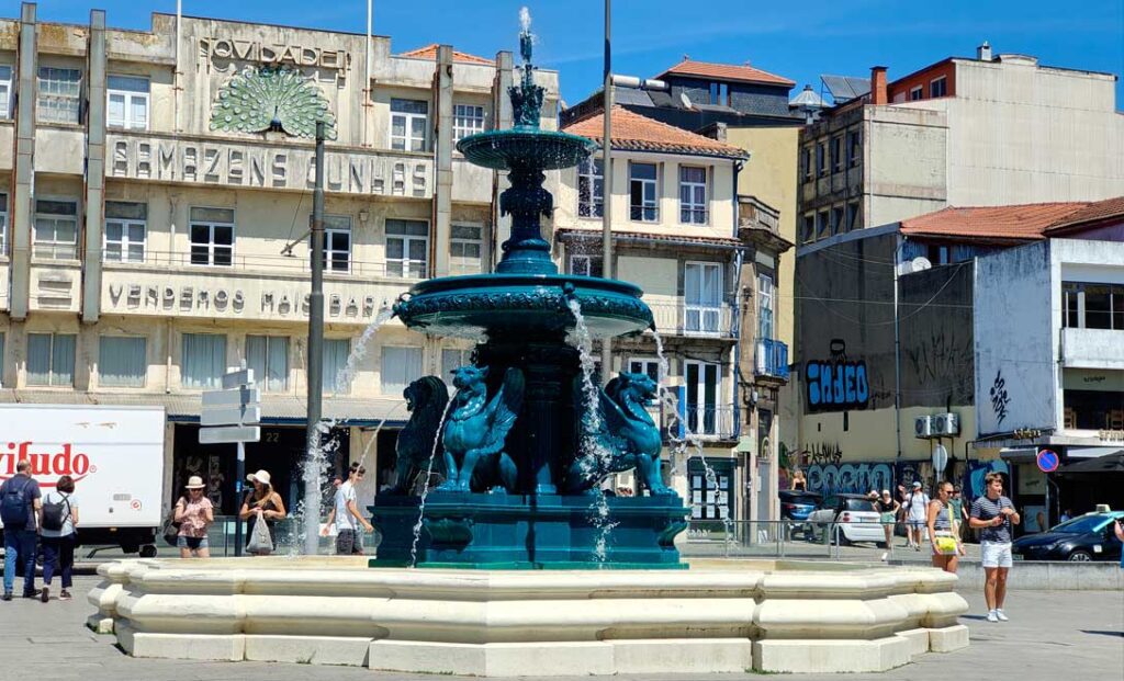 Fuente de los leones en oporto que inspiró harry potter
