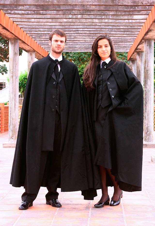 uniforme universitario en oporto que inspiró harry potter